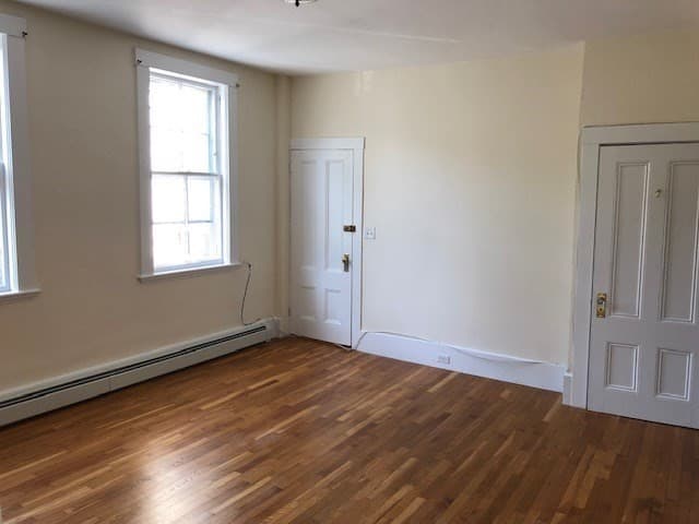 5+ Family - 5+ Units Up/Down at 126 Pleasant St, Marblehead MA 01945, photo 5 of 20