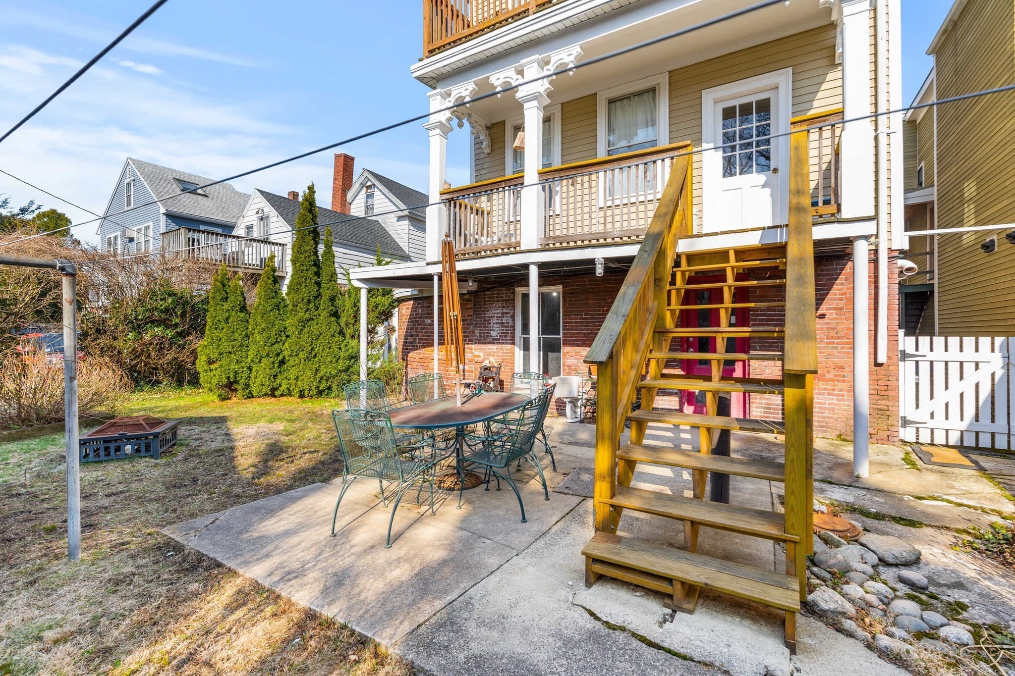 5+ Family - 5+ Units Up/Down at 126 Pleasant St, Marblehead MA 01945, photo 15 of 20