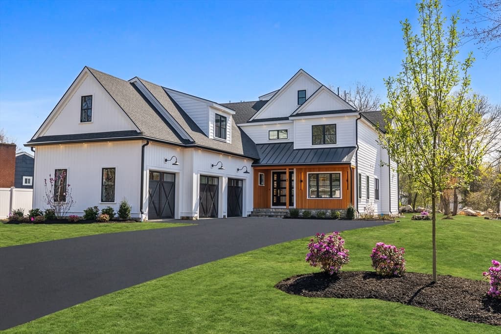 3 Brantwood Ln, Burlington MA 01803