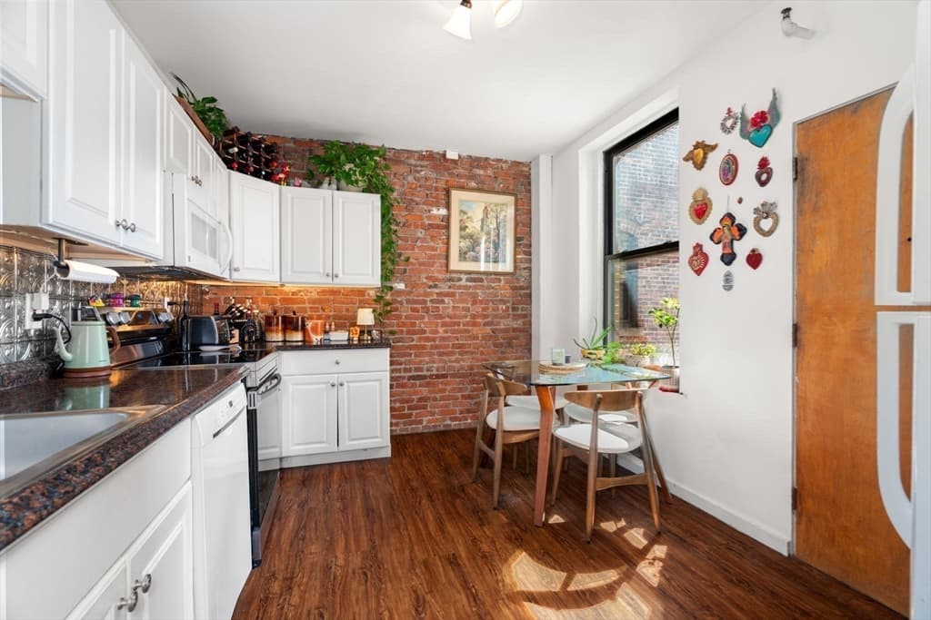 Condominium at 1404 Commonwealth Ave # 17, Boston MA 02135, photo 3 of 17