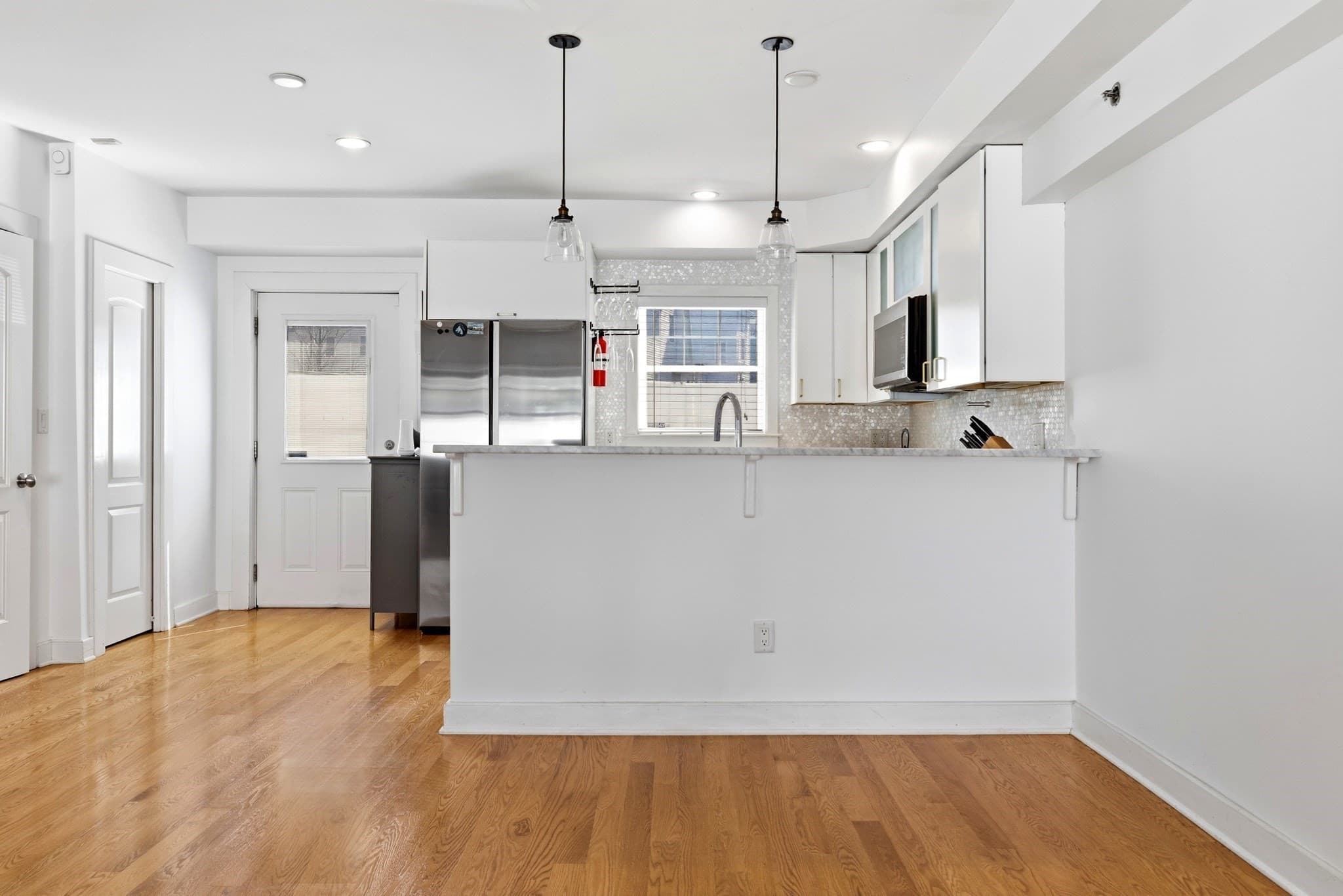Condominium at 35 Middle St. # 4, Boston MA 02127, Boston, photo 6 of 18