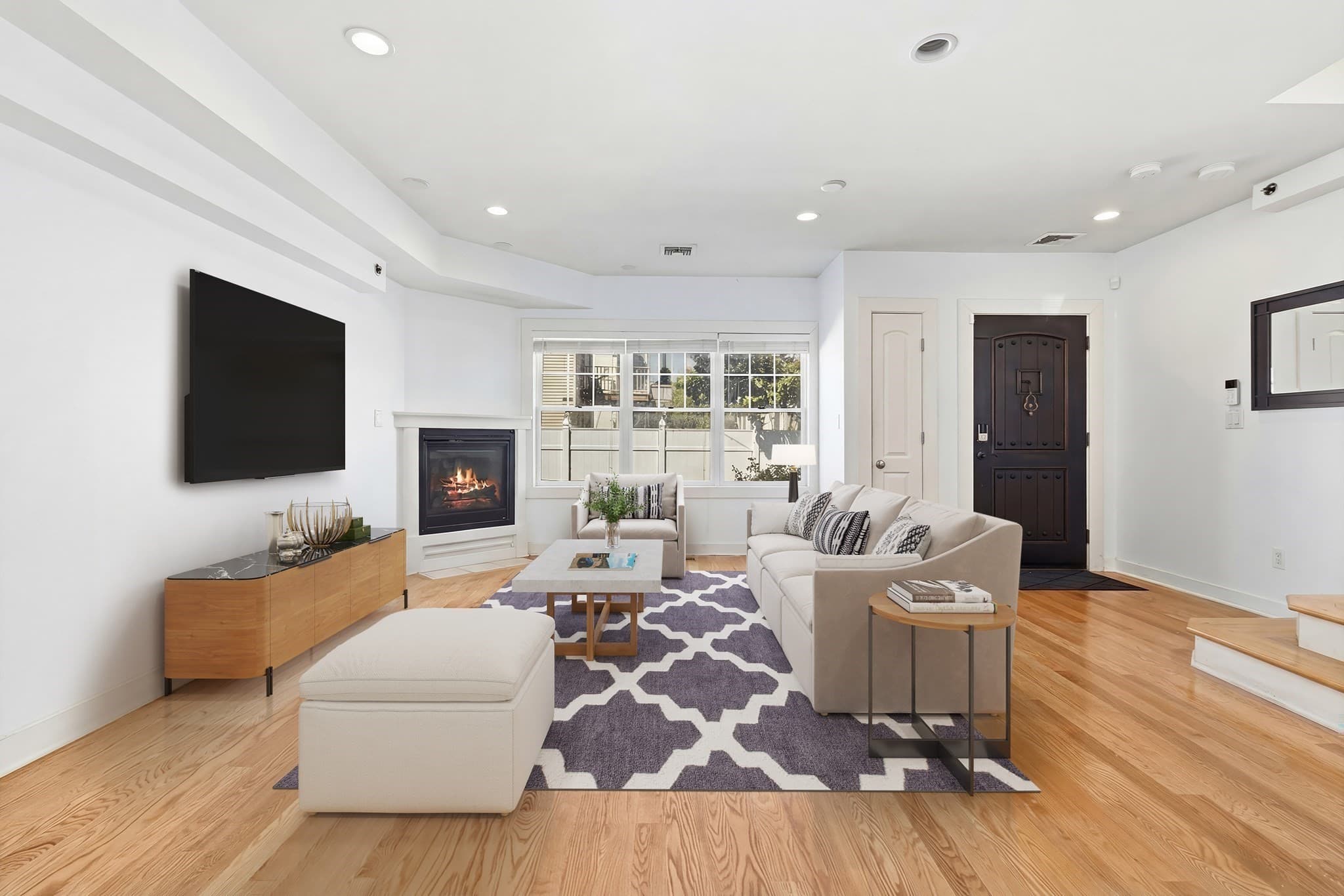 Condominium at 35 Middle St. # 4, Boston MA 02127, Boston, photo 3 of 18