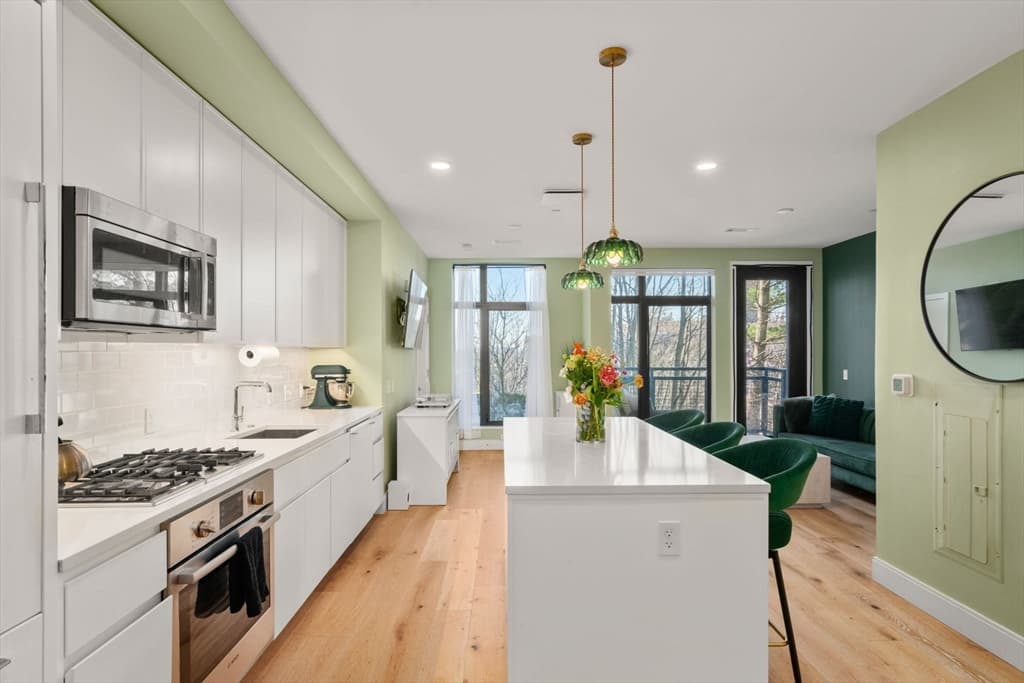 Condominium at 191 Washington St # 423, Boston MA 02135, photo 2 of 31