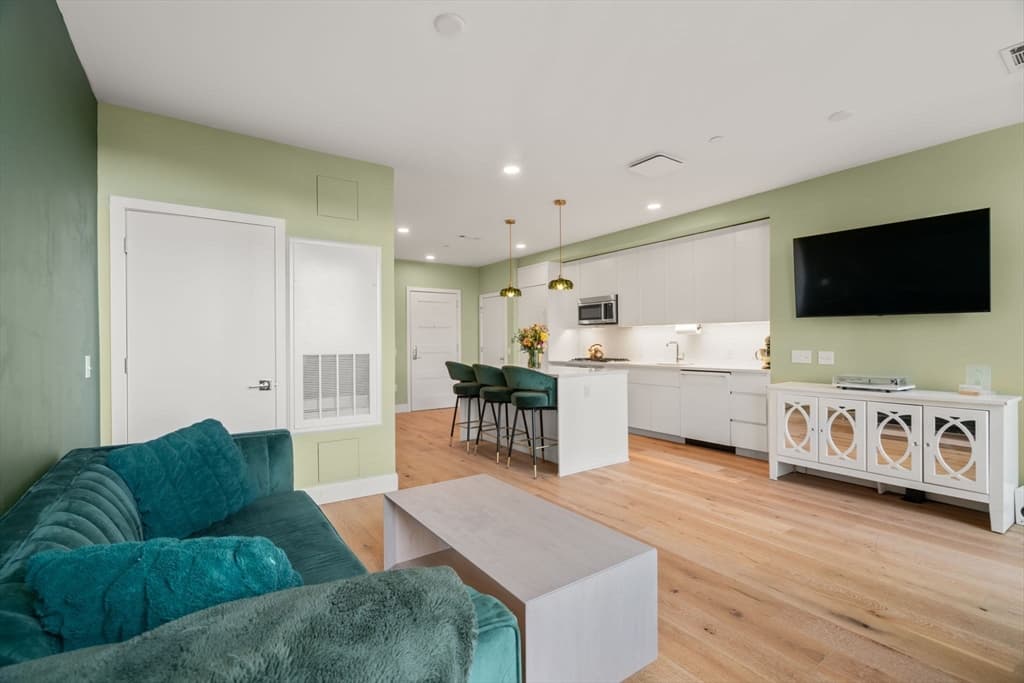 Condominium at 191 Washington St # 423, Boston MA 02135, photo 5 of 31