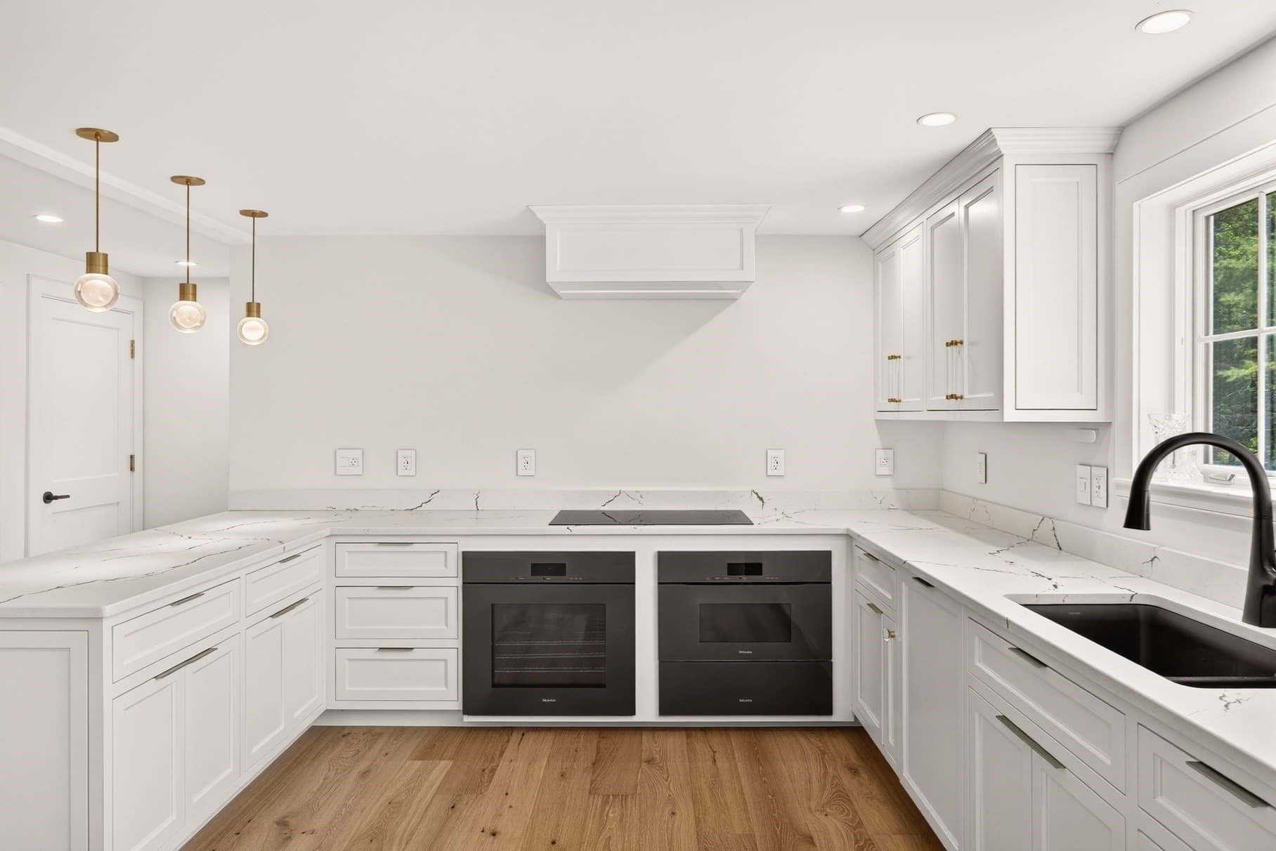 Single Family Residence at 410 Blueberry Pond Dr, Brewster MA 02631, photo 10 of 41