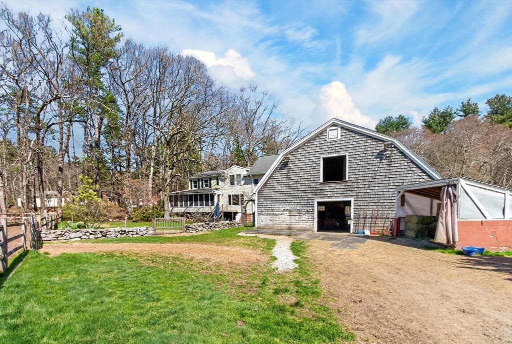 Equestrian at 225 Lowell St, Carlisle MA 01741, Carlisle, photo 2 of 41