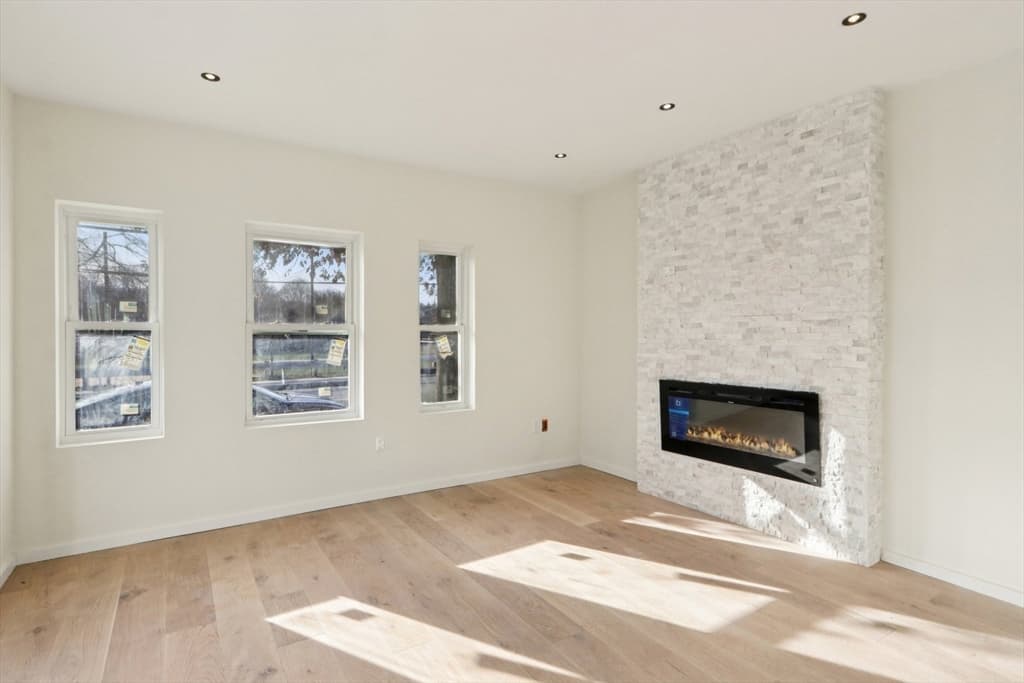 Condominium at 455 Summer St # 455, Arlington MA 02474, Arlington, photo 6 of 42