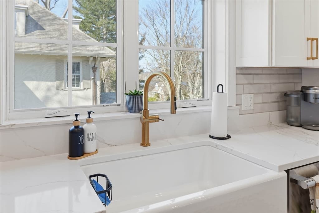 Condominium at 20 Lawrence # 2, Wakefield MA 01880, photo 14 of 38