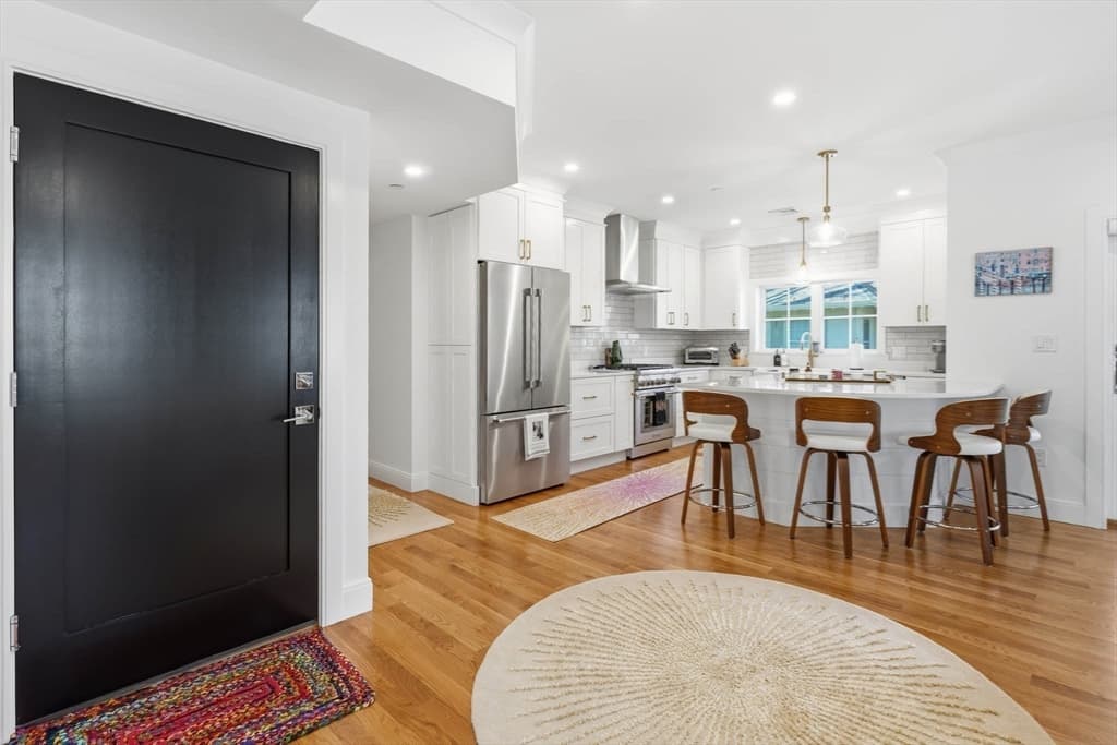 Condominium at 20 Lawrence # 2, Wakefield MA 01880, photo 11 of 38