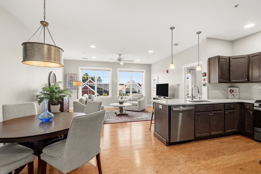 2 Mariners Way # 310, Plymouth MA 02360