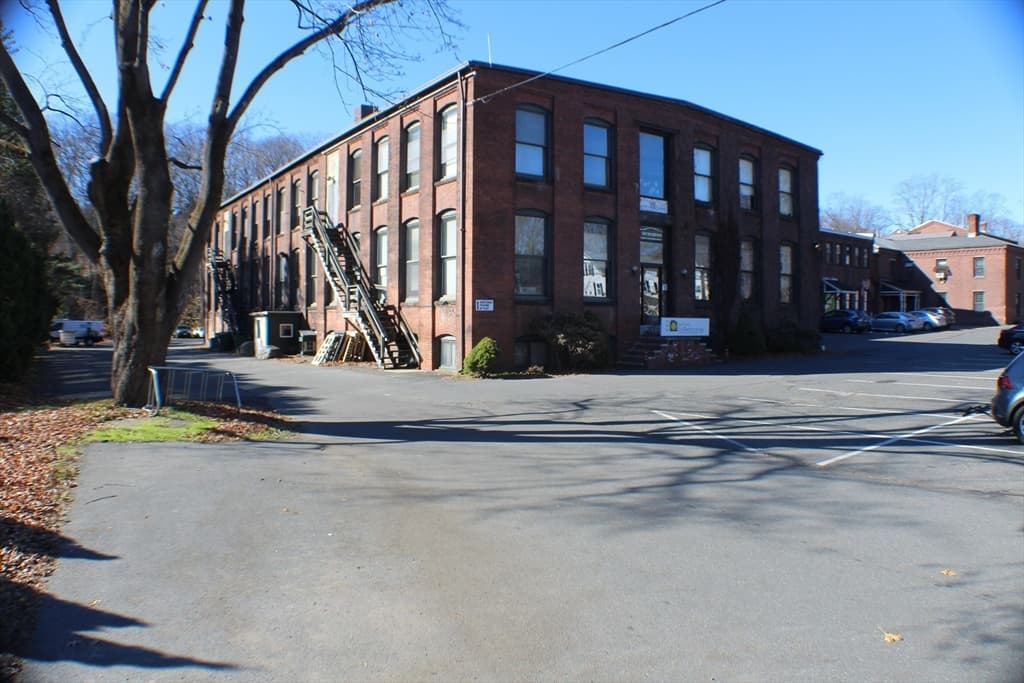 320 Riverside Dr # 3, Northampton MA 01062 photo 2