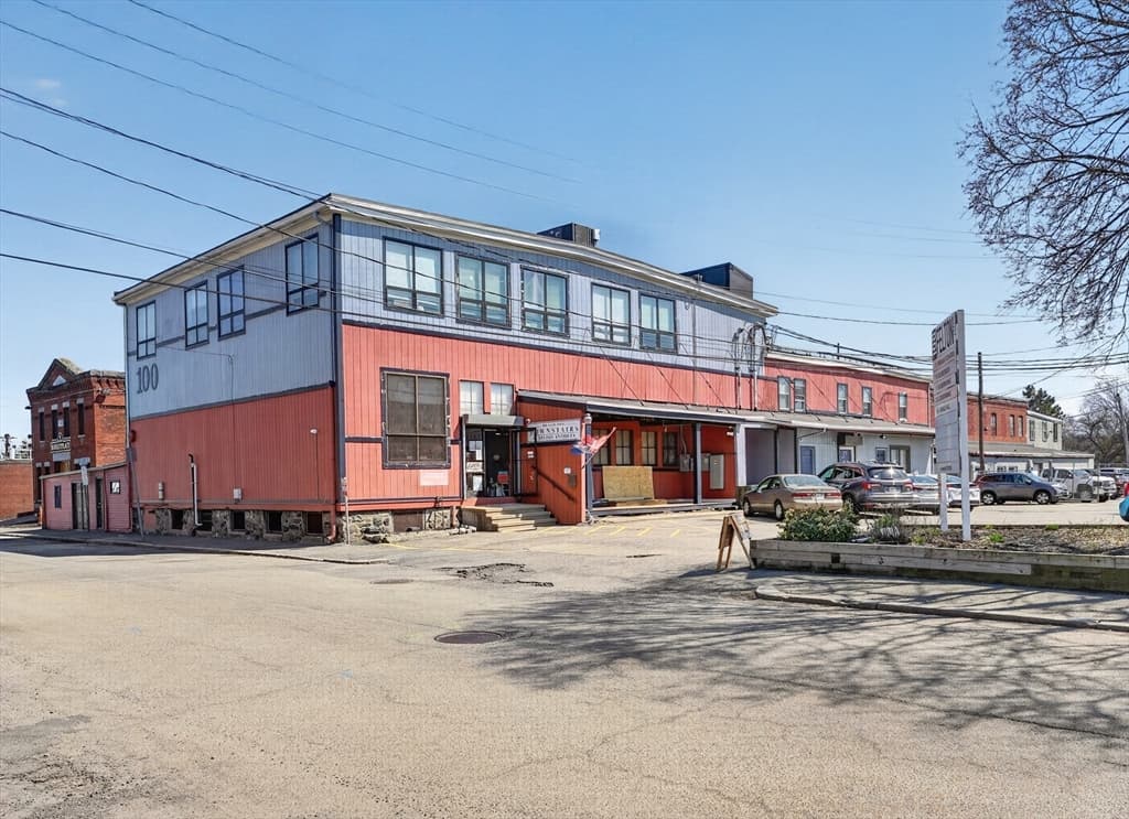 100-104 Felton Street, Waltham MA 02453