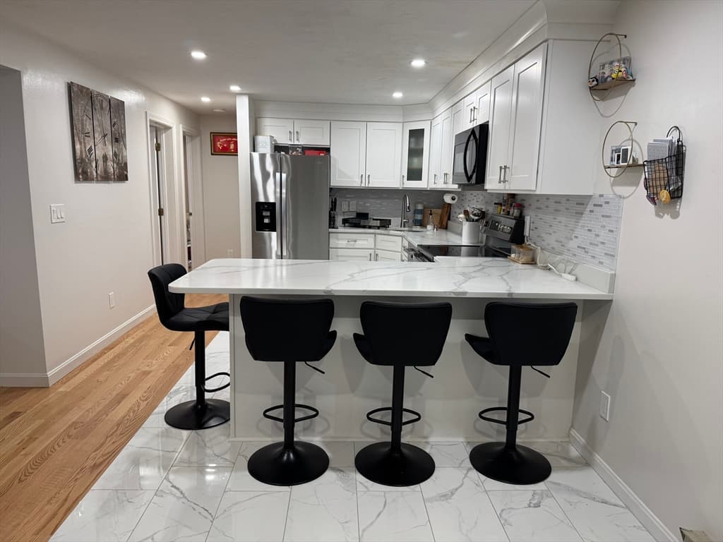 Condominium at 75 Huntoon Memorial Hwy # 3, Leicester MA 01524, Leicester, photo 4 of 20