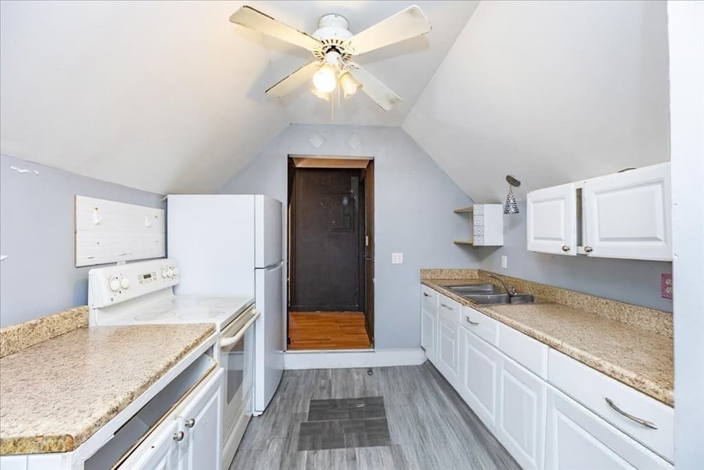 10 Green St, Leominster MA 01453 photo 19