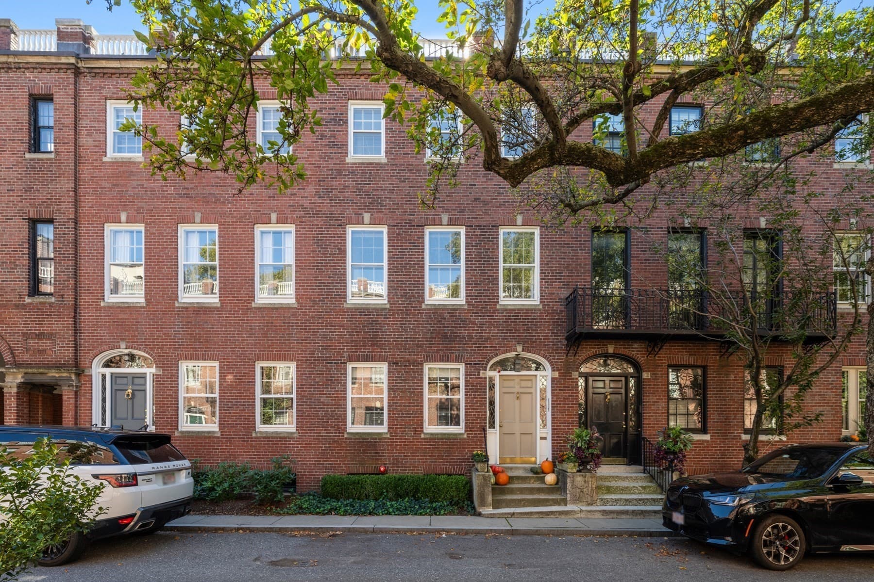 Single Family Residence at 19 Charles River Square, Boston MA 02114, photo 26 of 27