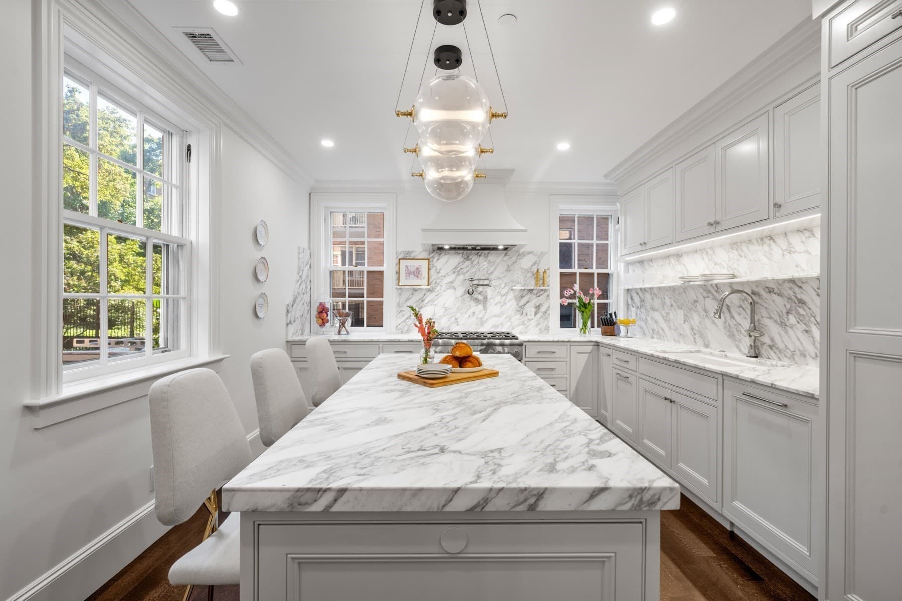 Single Family Residence at 19 Charles River Square, Boston MA 02114, photo 7 of 27