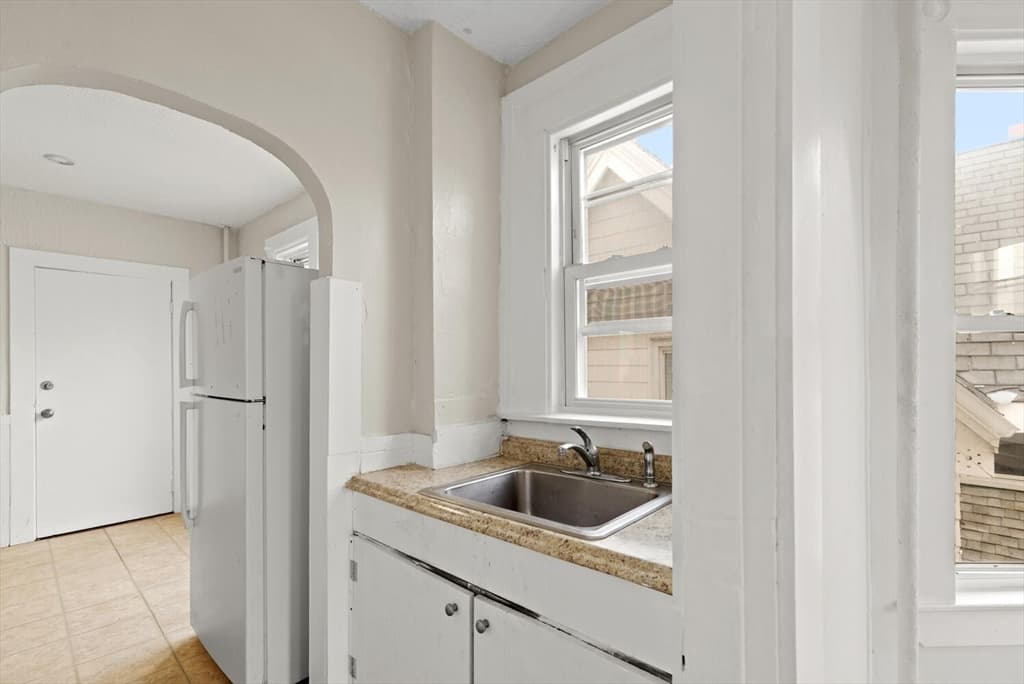 3 Family at 22 Elm St, Lynn MA 01905, photo 28 of 35