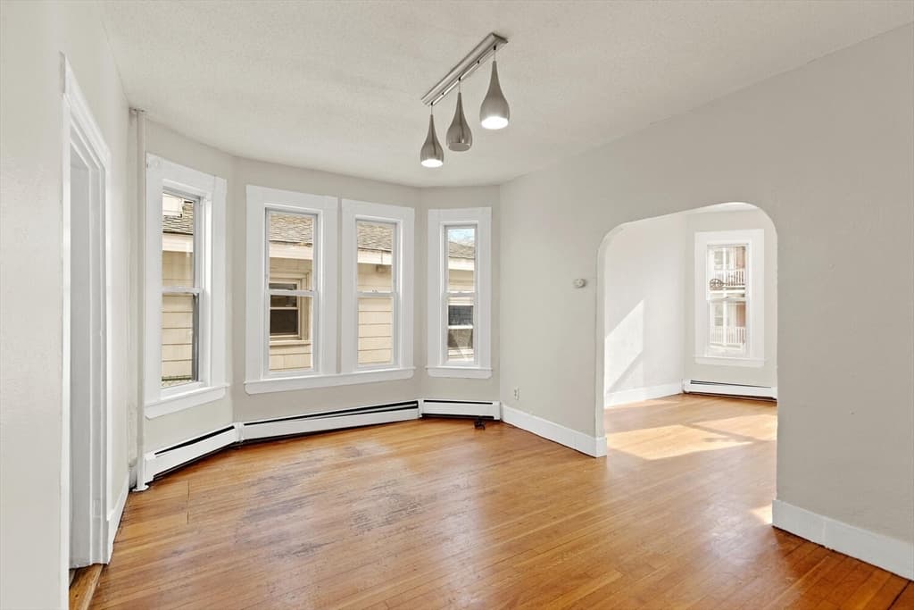 3 Family at 22 Elm St, Lynn MA 01905, photo 9 of 35