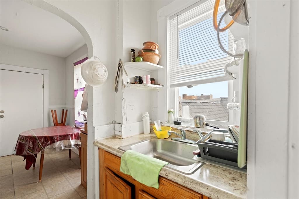 3 Family at 22 Elm St, Lynn MA 01905, photo 33 of 35