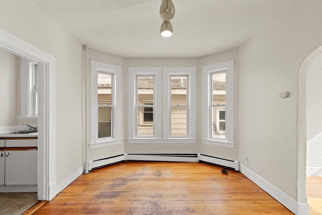 3 Family at 22 Elm St, Lynn MA 01905, photo 19 of 35