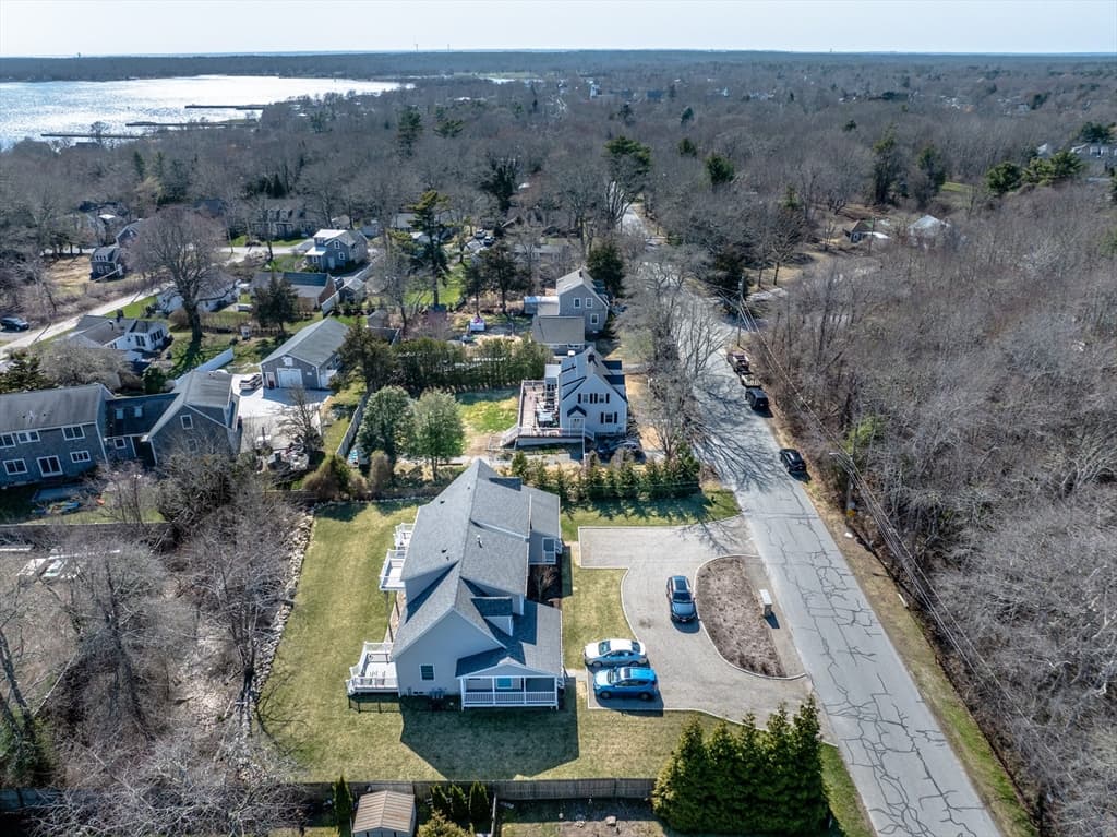 78-82 Church St, Mattapoisett MA 02739 photo 6