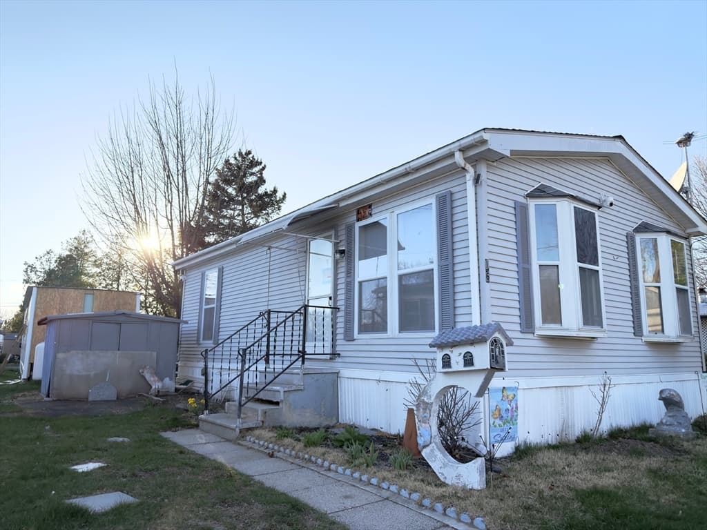 16 Mobile Home Way, Springfield MA 01119 photo 10