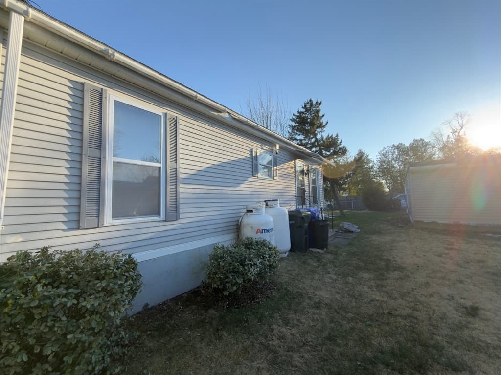 16 Mobile Home Way, Springfield MA 01119 photo 11