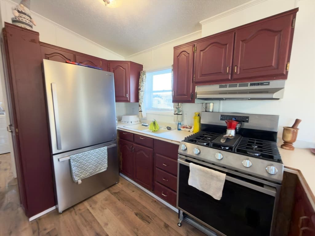 16 Mobile Home Way, Springfield MA 01119 photo 8