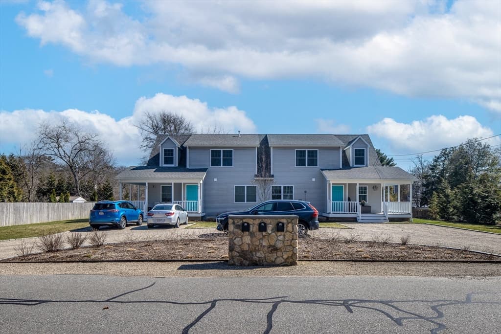 78-82 Church St, Mattapoisett MA 02739 photo 2