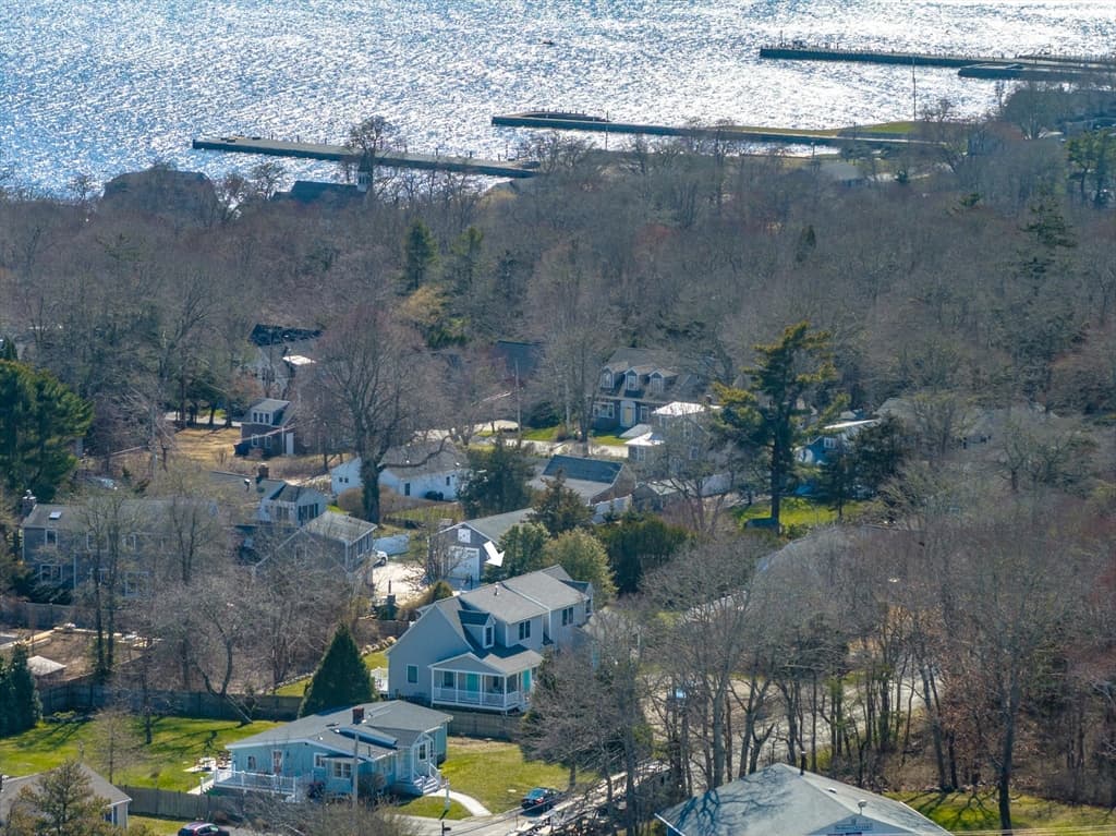 78-82 Church St, Mattapoisett MA 02739 photo 5