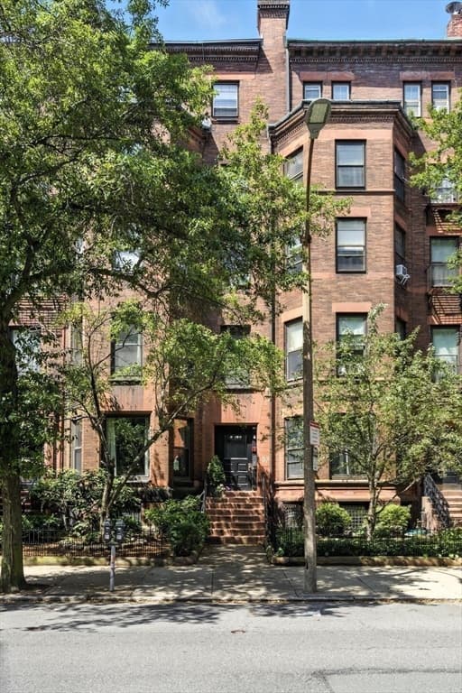 Condominium at 37 Bay State Rd # 4, Boston MA 02215, photo 23 of 25