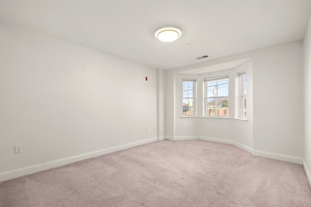 120 Wyllis Ave # 103, Everett MA 02149 photo 13