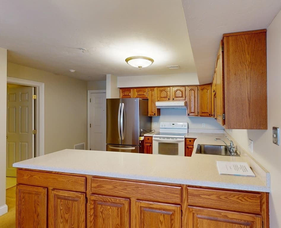 23 Greenleaves Drive # 105, Amherst MA 01002 photo 4