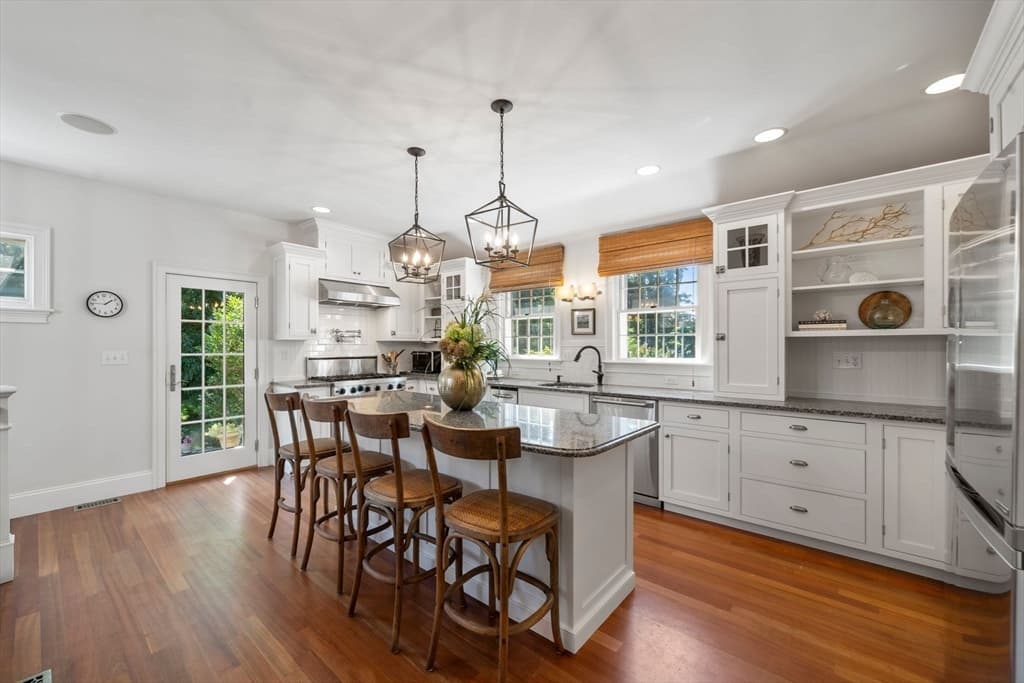 104 Standish St, Duxbury MA 02332 photo 5