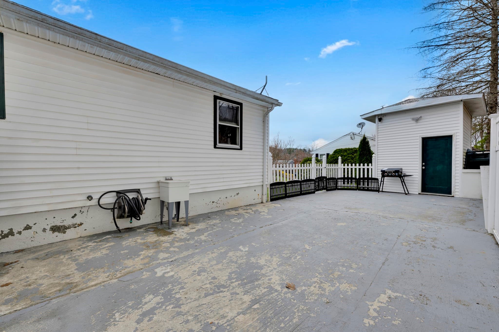 Single Family Residence at 23 Chartier Ln, Southbridge MA 01550, photo 16 of 22