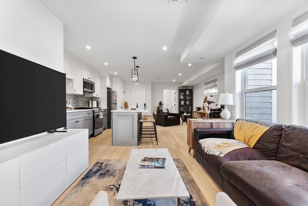 Condominium at 223 Saratoga Street # 202, Boston MA 02128, Boston, photo 14 of 18
