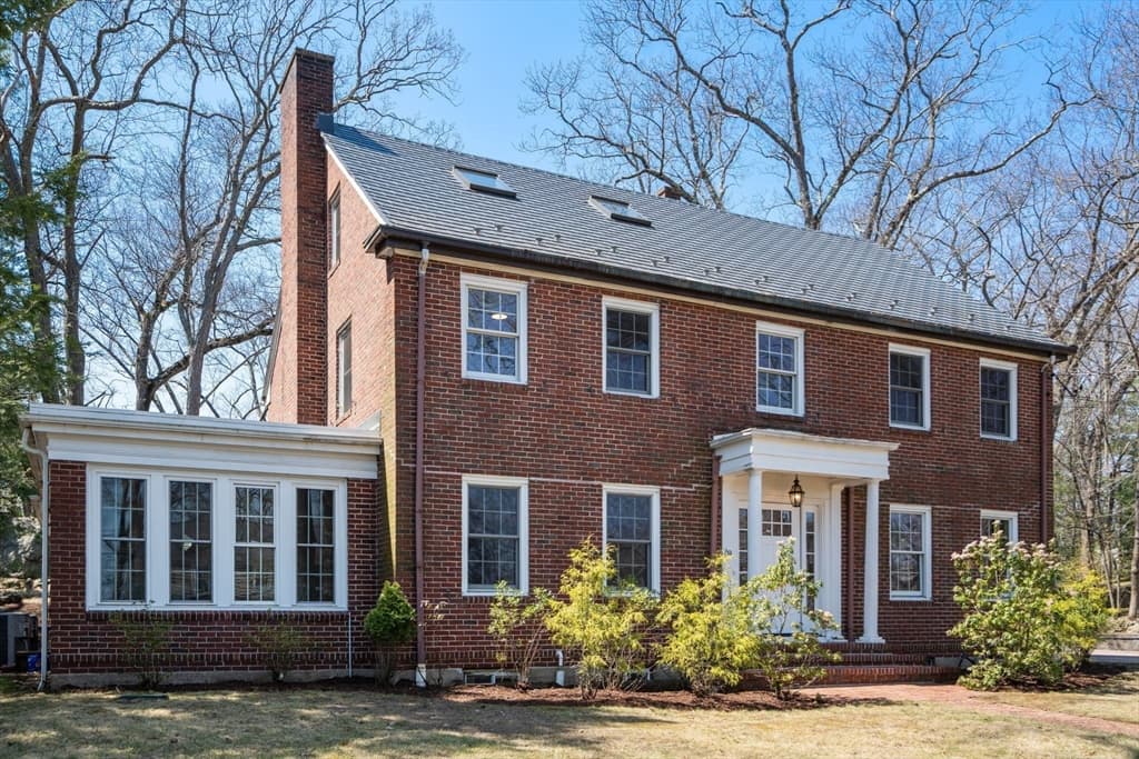 Single Family Residence at 29 Gammons, Newton MA 02468, Newton, photo 3 of 39