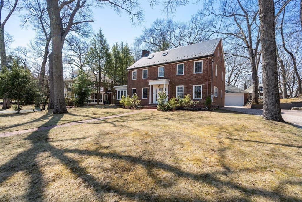 Single Family Residence at 29 Gammons, Newton MA 02468, Newton, photo 4 of 39