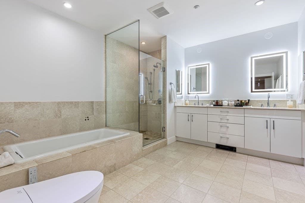 Condominium at 303 Columbus Avenue # 306, Boston MA 02116, photo 16 of 22