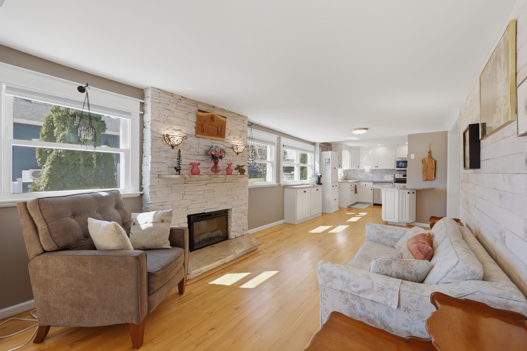Single Family Residence at 51 Spring Street, Lunenburg MA 01462, photo 12 of 42
