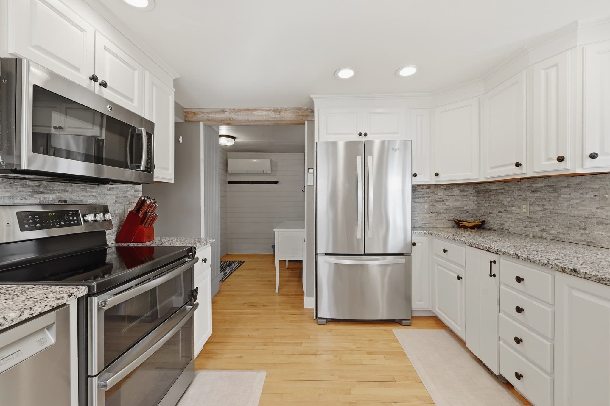 Single Family Residence at 51 Spring Street, Lunenburg MA 01462, photo 7 of 42