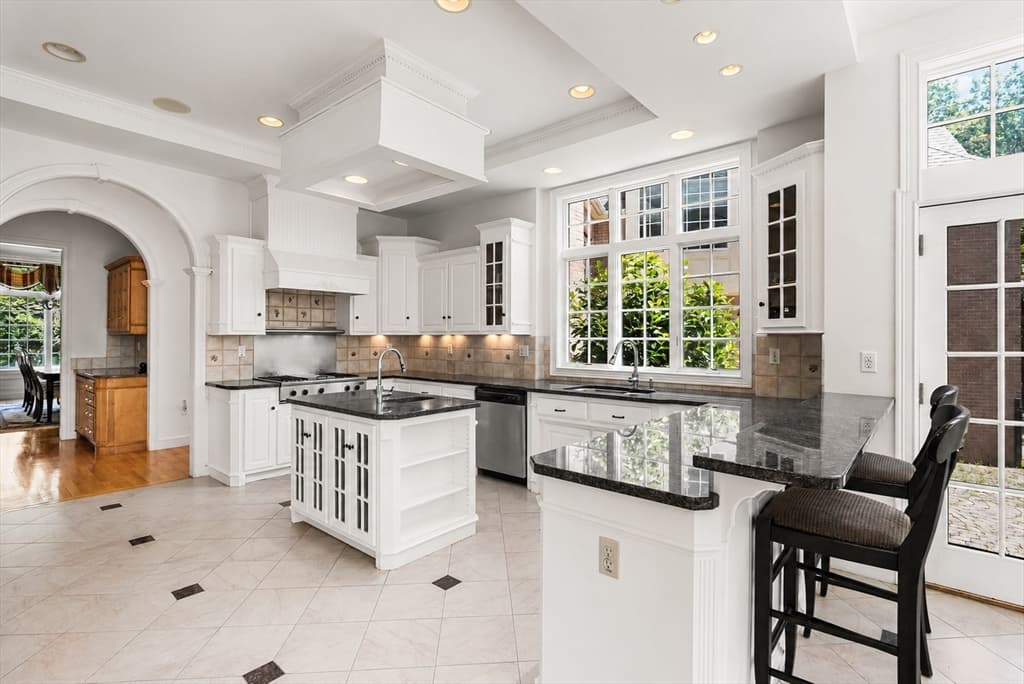 8 Stratford Way, Lincoln MA 01773 photo 8