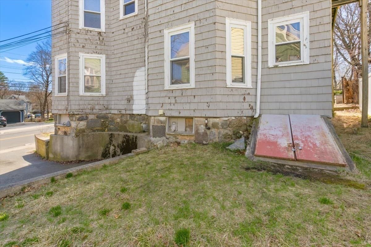 2 Family - 2 Units Up/Down at 293 Albion St, Wakefield MA 01880, Wakefield, photo 38 of 42