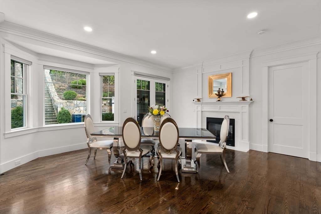 136 Beaumont Ave, Newton MA 02460 photo 12
