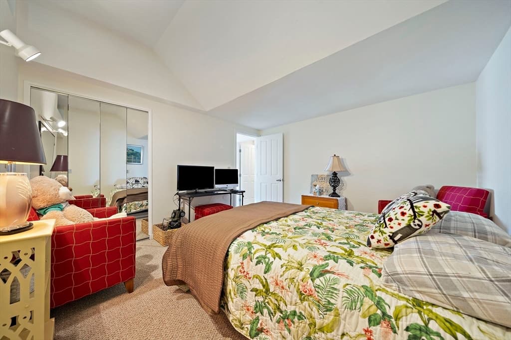 Condominium at 25 Oceanside Drive # 25, Hull MA 02045, photo 23 of 40