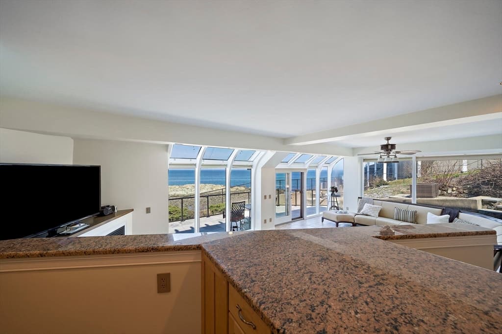 Condominium at 25 Oceanside Drive # 25, Hull MA 02045, photo 13 of 40