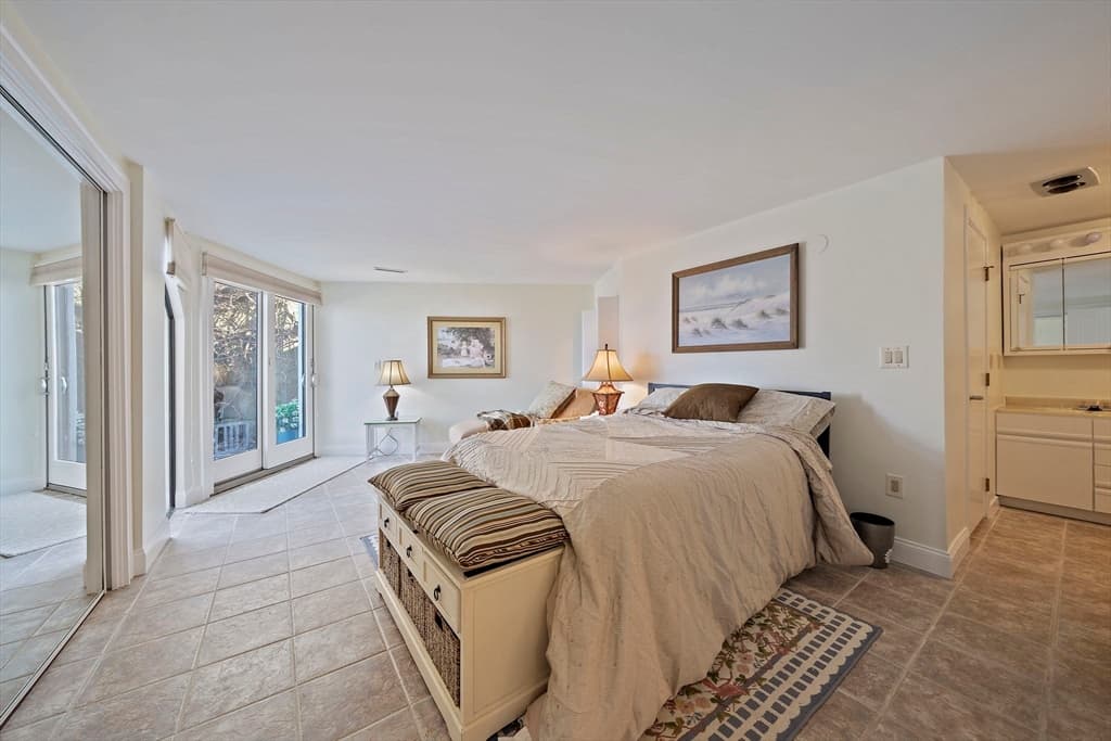 Condominium at 25 Oceanside Drive # 25, Hull MA 02045, photo 20 of 40