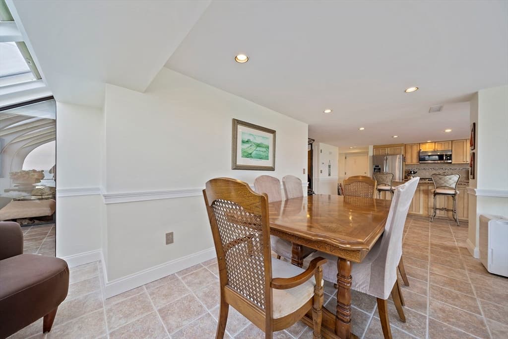 Condominium at 25 Oceanside Drive # 25, Hull MA 02045, photo 11 of 40