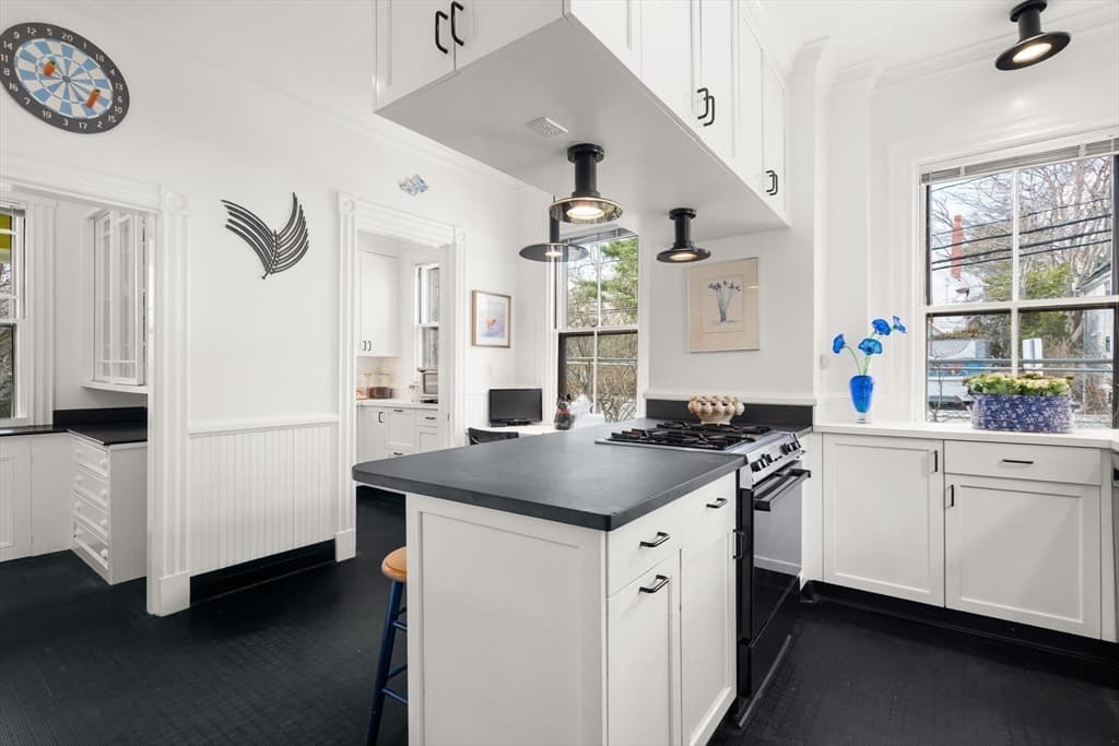 6 Mercer Circle, Cambridge MA 02138 photo 16