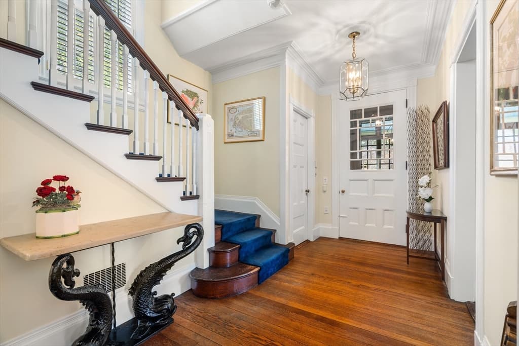 6 Mercer Circle, Cambridge MA 02138 photo 4